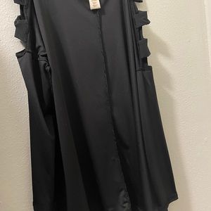NYC cold shoulder Blouse Large